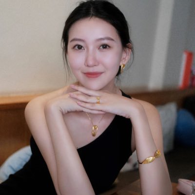 adindaawinks's profile picture. 