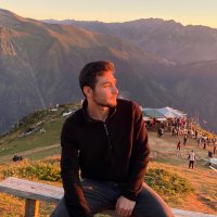 ' (@melihbilaloztrk) 's Twitter Profile