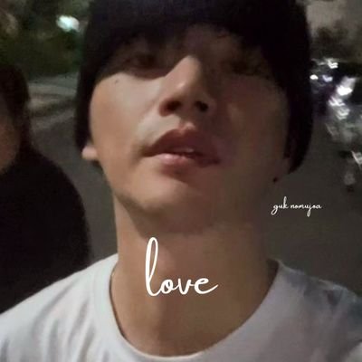 ayaです(uωu*)♡
💗Seo In Guk LOVE💗
世界で一番グクが好き♡
ペンさんと一緒に応援していきたいです♪︎先輩ペンさん色々と教えてくださいませ🙇♀️💕
皆さん仲良くしてくださ~い
😚💕
Twitterも🔰で未熟者ですが
よろしくお願いします😆💕