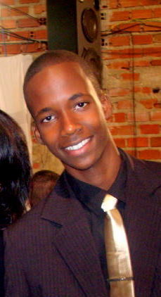 Mineiro 19 Anos, Baterista,Adorador Apaixonado por Deus, Ministro do evangelho do senhor, Se sou feliz?? Hum, Eu tenho Deus.