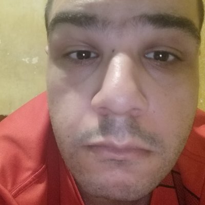 Futebol, basquete, assisto animes, tokusatsus, filmes, seriados, coleciono mangás, figures, cosplays, camisas de futebol, sou desenhista também.