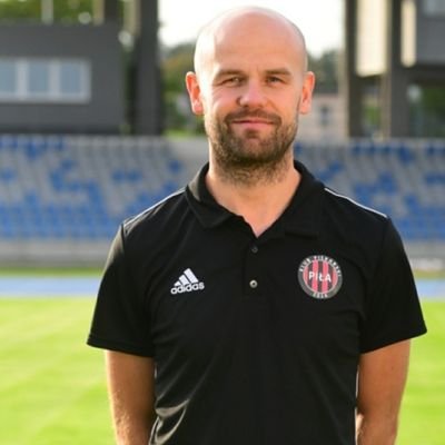 Trener w Klub Piłkarski Piła. UEFA B.
Fan Deportivo La  Coruna. Primera RFRF.