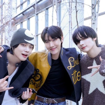 ARMY 2014 & MOA 2019| Just a simple Fan. OT7!💜⁷ @BTS_twt | OT5 @txt_members (In College) Hoping to Graduate in 2026