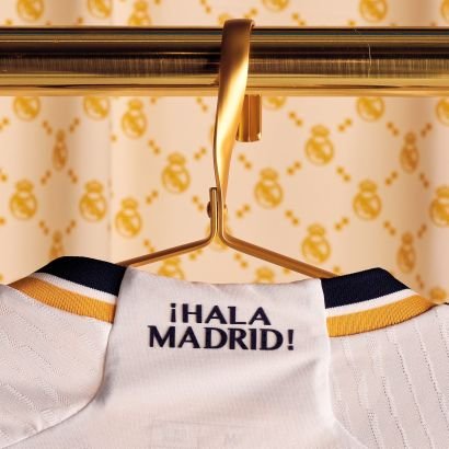 Introvert, huge Madridista 
#¡HalaMadrid!