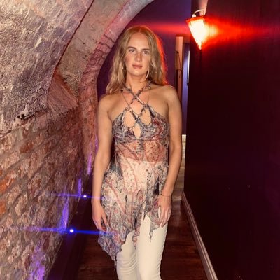 amylove5's profile picture. 