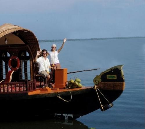 Alleppey Budget Houseboats, Alleppey Houseboats Packages, Kerala Budget Houseboat, Book Houseboat in Kerala, Alleppey Houseboats, Kerala Cruises Booking