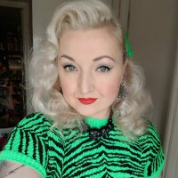 Rebecca(@thevintagevegan) 's Twitter Profile Photo