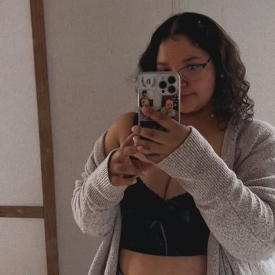 baileymclean__'s profile picture. 23, just a girl in a house full of boys. 🤍