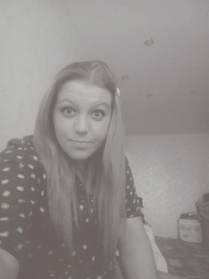 HarlowJoha59206's profile picture. eat. sleep. collect nfts.