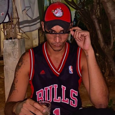 Sou a tempestade e a calmaria, não sei se você entende.