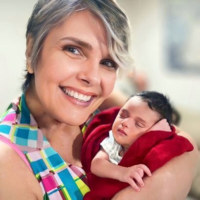 SantBarcellos's profile picture. Cristã, mãe, vozinha, ambientalista, de centro-esquerda, moderada até ao ponto de lutar por justiça e pela vida... morro pela verdade e pelo amor.