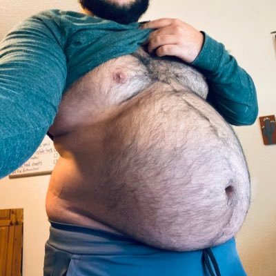 Furry gainer who loves to eat 🐻🐷 Help get me bigger than ever! See full length videos on my OnlyFans: https://t.co/5BNRt6t3kJ
