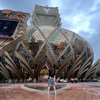 986littlepig's profile picture. อยู่คนเดียวเก่ง อ่านนิยายวาย วายป่วง5555