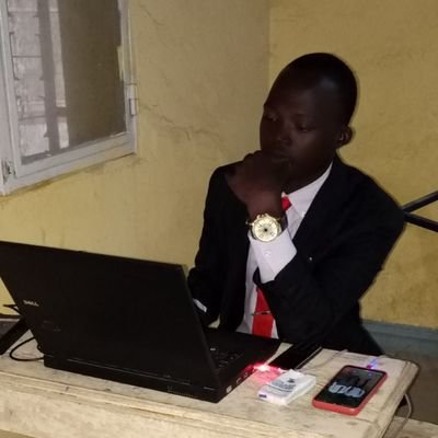 Étudiant chercheur à l'université de Douala