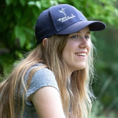 J'aime les avions et les oiseaux - PPL sur DR400/300 et ULM sur Eurostar SL+ - en master écologie opérationnelle - Passionnée de puzzles et de petites bestioles