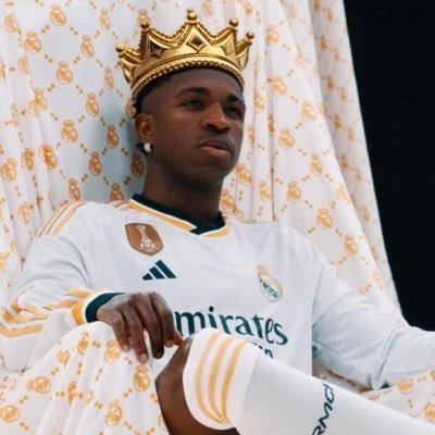 Hala Madrid y nada más 🤍🥇|| Proud Muslim || CR7 🐐|| DAVIDO 🐐|| OMO YORUBA🤤🤍|| Naija 🇳🇬 to the world 🌍 ✊💫