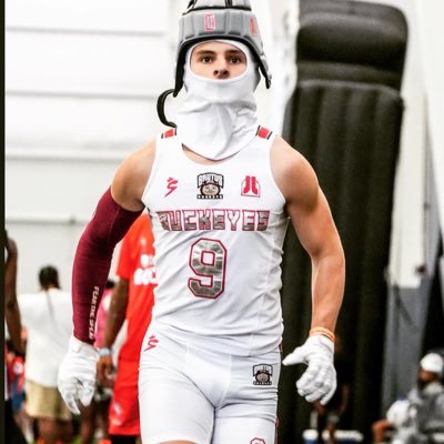 class 27 5,8,170 WR,RB email-chance.robertson2008@gmail.com number 813-476-4559 455:squat 235:bench