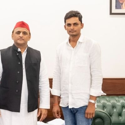 जिला कार्यकारिणी सदस्य समाजवादी पार्टी भदोही।
Member Of Samajwadi Party,District Bhadohi