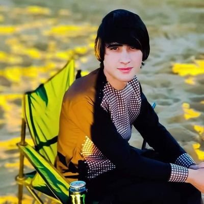 ✏قــلم می مات شوه دغزل شونډی می وچی شولی
📜ماچی په پاڼه دخپل ستړی ژوند کیسه لیـــکله📝
(وطن *ژوند *هیلی