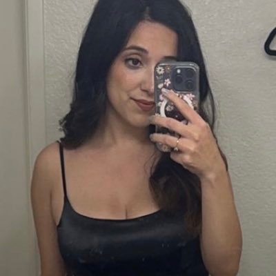 Cassie aka Dreamy 💜 Twitch Affiliate 💜 28 💜 Razer Affiliate 💜 https://t.co/cpN6jUFCwW