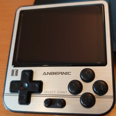 レトロゲーム好きです。RG280Vにハマり、最近はmiyoo mini plusをメインに使ってます。ローグライク好き。シレンやトルネコなど。最近はピクロスやハテナサテナにハマってます🐹