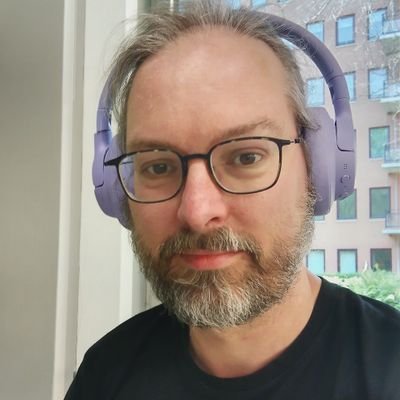 Team Lead / Coach / Trainer / Coder @ Q42 - also: 3D printing, boardgames, SF, all-round nerd
looking for work
https://t.co/5rqr9yEzy4