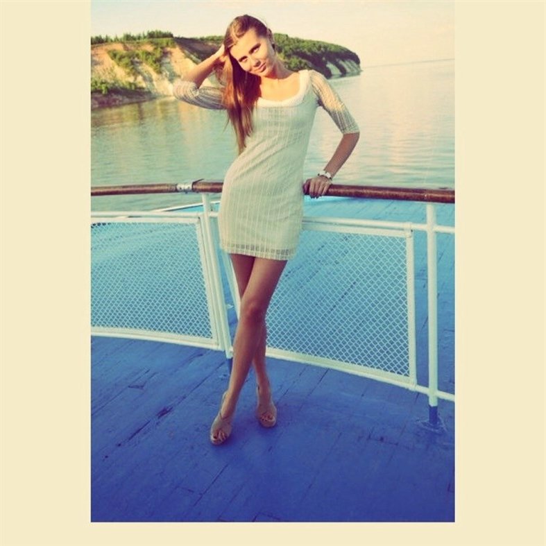 LindHenley37907's profile picture. Trying to be a writer |  NFT Degen|Marketing Professional | Podcast Host | Digital Nomad | Life Lover