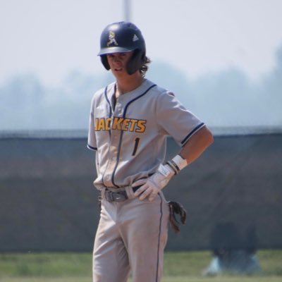 nicwhit7572's profile picture. 