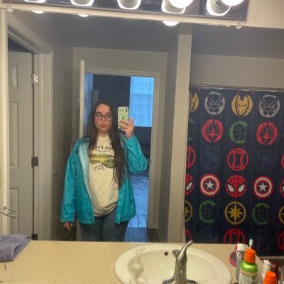 Sydcrux's profile picture. well...time to start excavating (she/her)