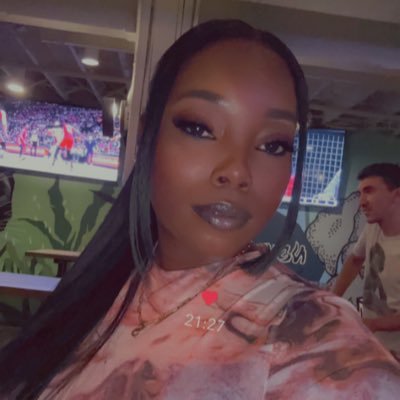 Shantreaaa Profile Picture