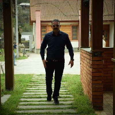 arashranjbar400's profile picture. 