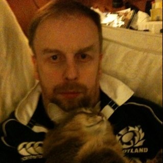 RichHL's profile picture. I might be a parody.