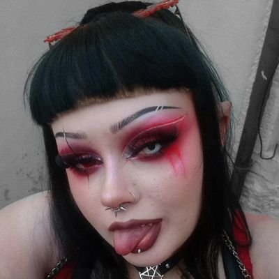 Angellxblack's profile picture. 𝟐𝟑🫀 𝕲𝖔𝖙𝖍 🥀 𝕭𝖗𝖎𝖙𝖎𝖘𝖍🩸
@ angellxblack on insta ✨