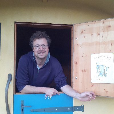 Researching with shepherd's huts for all - hospitality on campus, in schools, hospitals...! Personal tweets by Dr Christian Hanser (he/him). NGO: @TheWelcomeHut