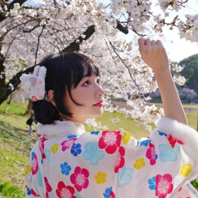 Lyrainz's profile picture. 