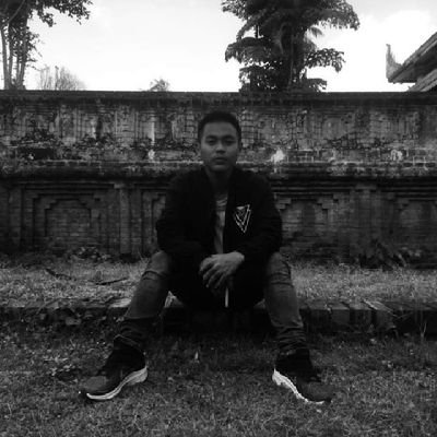 Hein6Zaw's profile picture. 