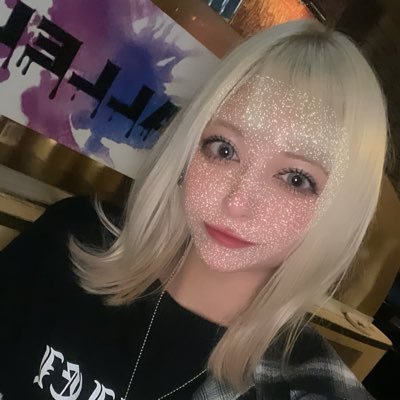 歌舞伎町のお店でお酒飲んでます。(Twitter、Instagramしかしていません。)たまーにゲームもしてます。