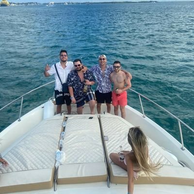 PistolzNPearlzz's profile picture. 