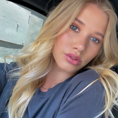 Enjoy_Sunshine_'s profile picture. Love to travel, world travel