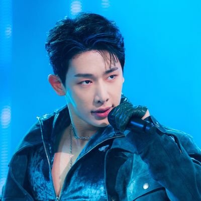 fan account for @official__wonho #WENEE FOREVER 🥰
I LOVE WONHO 원호 🐰
only here for @official__wonho 💙
he/him