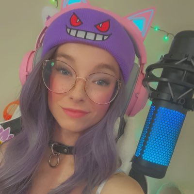 Variety Twitch Streamer ☀️🦈 Insta: charksiechaos