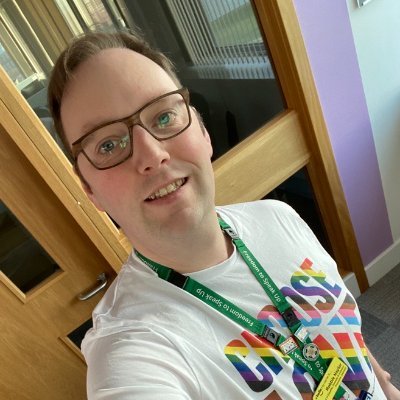 •Queer🏳️🌈 •Married •Neurodivergent •Head of EDI within the NHS •MA Student (postgrad)🎓 • 🏳️⚧️Charity Trustee • Views my own •Retweet doesn’t = endorsement