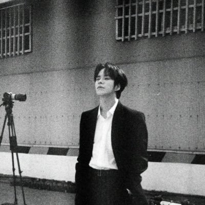 • มีความสุขกับการชอบคุณไปวันๆ • ชอบอ่านนิยายวาย • ชอบดูซีรีส์ • นักเขียนฝึกหัด #jaesahi #ปอนด์ภูวินทร์