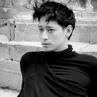 fan acc for actor gang dongwon / 강동원 | some old & new interviews + any related translations, rt, updates & info | by @seleneseas23