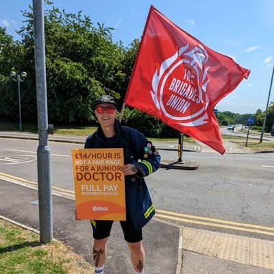 TheHasselHodge's profile picture. FBU Brigade Organiser and Regional Political Organiser ✊
29.
Wearer of tattoos.
Listener of heavy music.
Aspiring alcoholic.