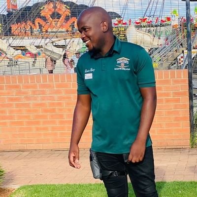 TheRealMapiti's profile picture. @KaizerChiefs ✌