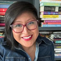 Lupita Aquino(@Lupita_Reads) 's Twitter Profile Photo