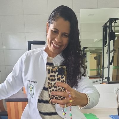 edilenesena's profile picture. Ser Fisioterapeuta É Ter Nas Mãos A Sensibilidade 
De Devolver A Funcionalidade.