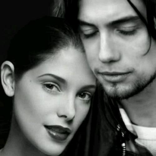 CrowdCalmer's profile picture. Im not the good guy. I dont stick by the rules! I hunt humans *curls my upper lip* Not animals! Think you can tame me? Think again (18+)