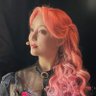 mxxamisa's profile picture. “반 가져가, 상관없어. 하나도 안 아까워.”